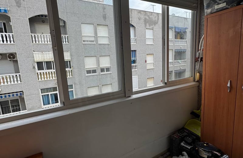 Аренда уютной студии с балконом, Торревьеха, Испания